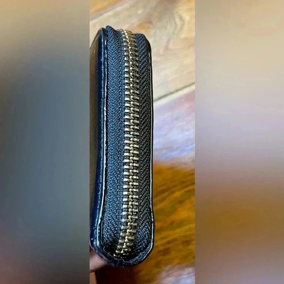 VS Victoria’s Secret Full Zip Wallet | 12 Card Slots | NEW - Picture 6 of 9